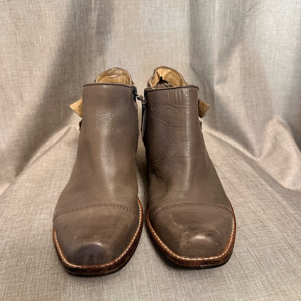 Látigo Wonen’s Brown Leather Ankle Boots